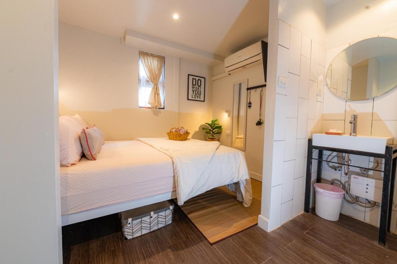 Hostel Oon Poshtel X Cafe Chiang Mai Zewnętrze zdjęcie