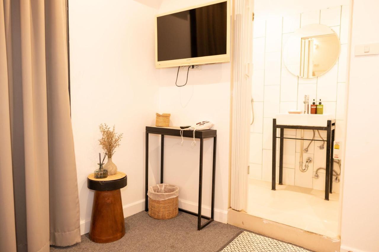 Hostel Oon Poshtel X Cafe Chiang Mai Zewnętrze zdjęcie